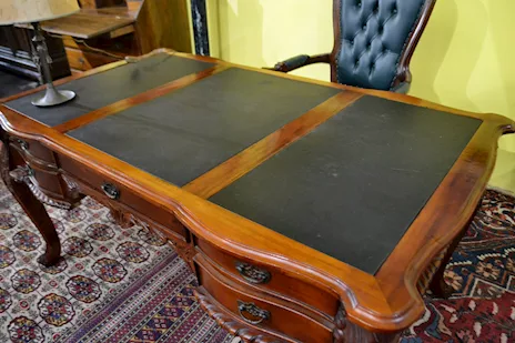 Scrivania diplomatica stile Chippendale cm 160, in legno massello - Anteprima 5