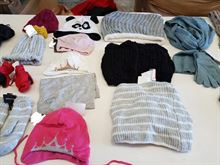 Foto 4 Stock di guanti, sciarpe e cappelli C A