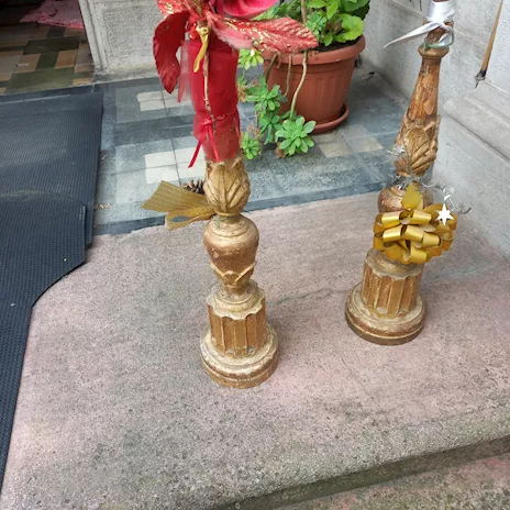 Candelabri in legno