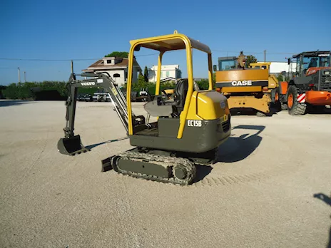 MINIESCAVATORE CINGOLATO VOLVO EC15B XTV