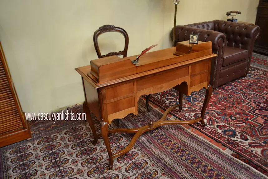 Scrittoio da centro con alzatina stile Barocchetto XX sec, in legno - Foto 4