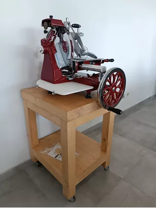 Affettatrice a Volano Serie Lusso Lama da 300