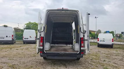 VW Crafter - Anno 2020 - Furgone Gran Volume Km 0 Euro 6, passo medio - Foto 6