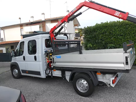 Fiat Ducato 7 posti + gru