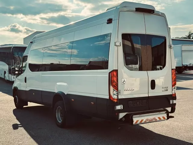 Foto 4Iveco Irisbus Daily A65c18, cambio automatico, unico proprietario
