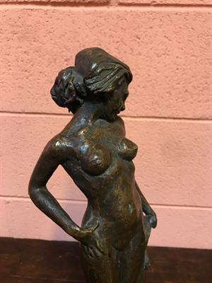 Statuetta scultura in bronzo del 900 donna figura femminile - Anteprima 5