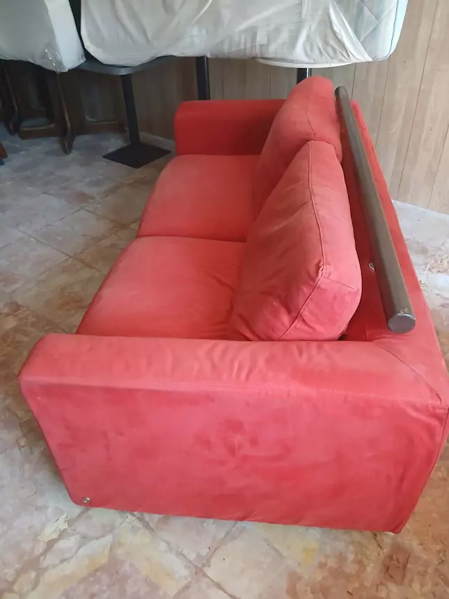 Divano letto, colore rosso