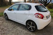 Peugeot 208 5p Allure 1,6 8V 92 CV Stop & Start