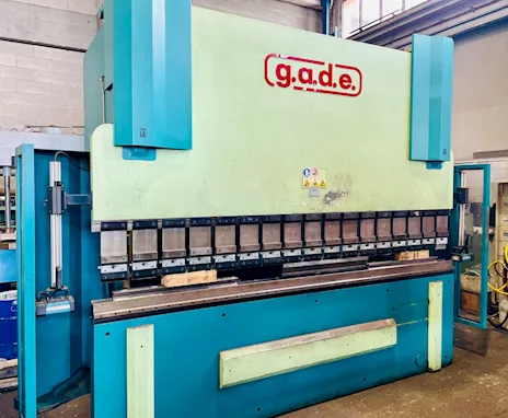 Piegatrice idraulica Gade mod: ps-c 3120 Pressa, tipo schiavi, in buone condizioni - Foto 2