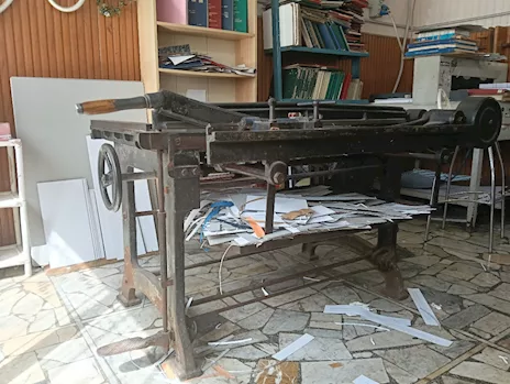 Antica taglia cartoni fine 1800, funzionante