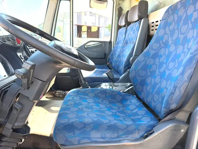 Foto 10Camion Marca Iveco Stralis 100e18 tector ribaltabile Anno 2005
