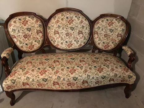 Divano antico con due poltrone stile Luigi Filippo