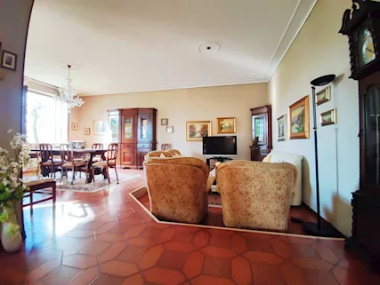 Villa bifamiliare con ampio giardino - Foto 6