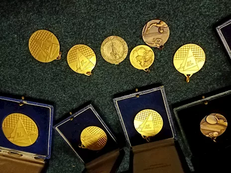 Lotto di medaglie sportive vintage - Foto 4