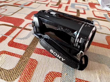 Sony HDR-PJ200E, come nuova - Foto 2