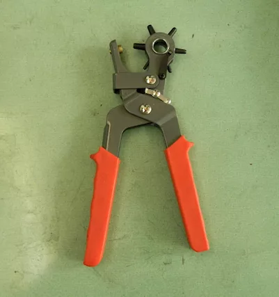 Fustellatrice diametro 2-4,5mm