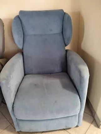 Poltrona con motore elettrico