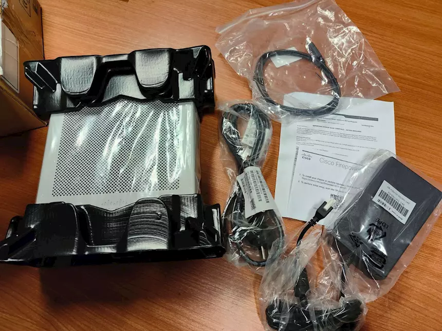 Foto 5Firewall hardware Cisco FPR1010 nuovo sigillato