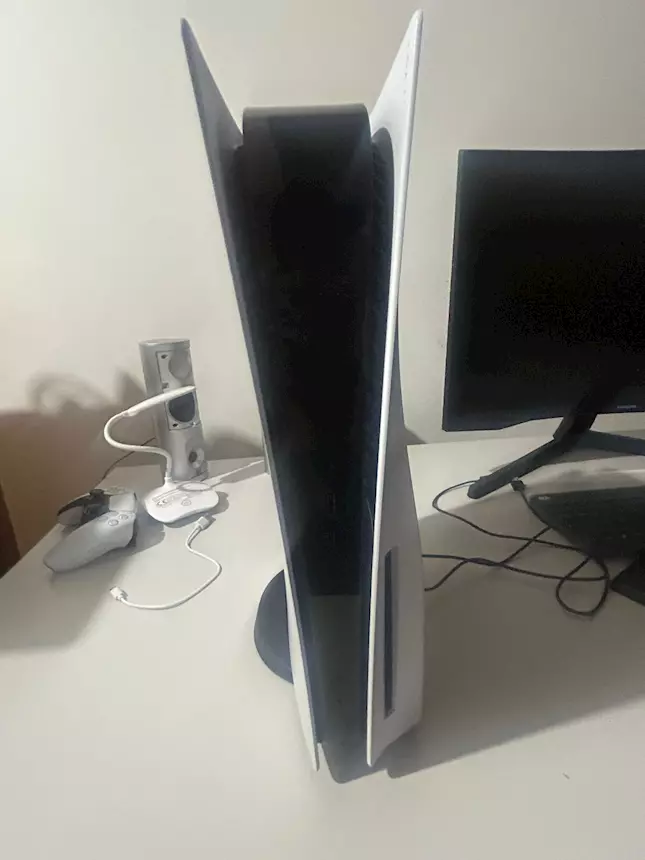 Foto 2 Sony PS5 Standard versione Disco