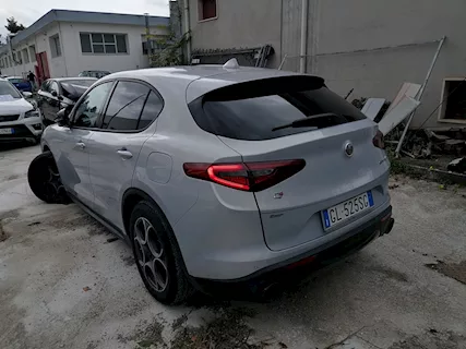 Alfa Romeo stelvio 2022 sinistrata