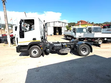 Camion Iveco Eurocargo 120el22 tector telaio