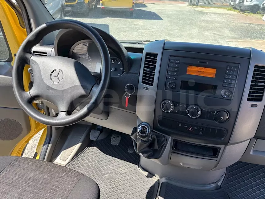 Foto 4Mercedes-Benz Sprinter, 2015, 8 posti, Euro 5, km 425.460, cambio: manuale