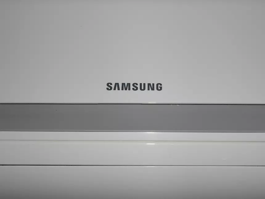 Condizionatore Samsung Esterna AQ12UGDX con monosplit AQ12UG - Foto 3