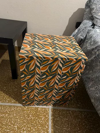 Coppia di comodini Ikea con due cassetti, colore originale, legno chiaro - Foto 2