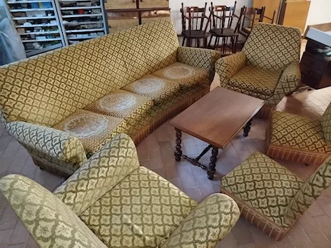 divano quattro posti con due