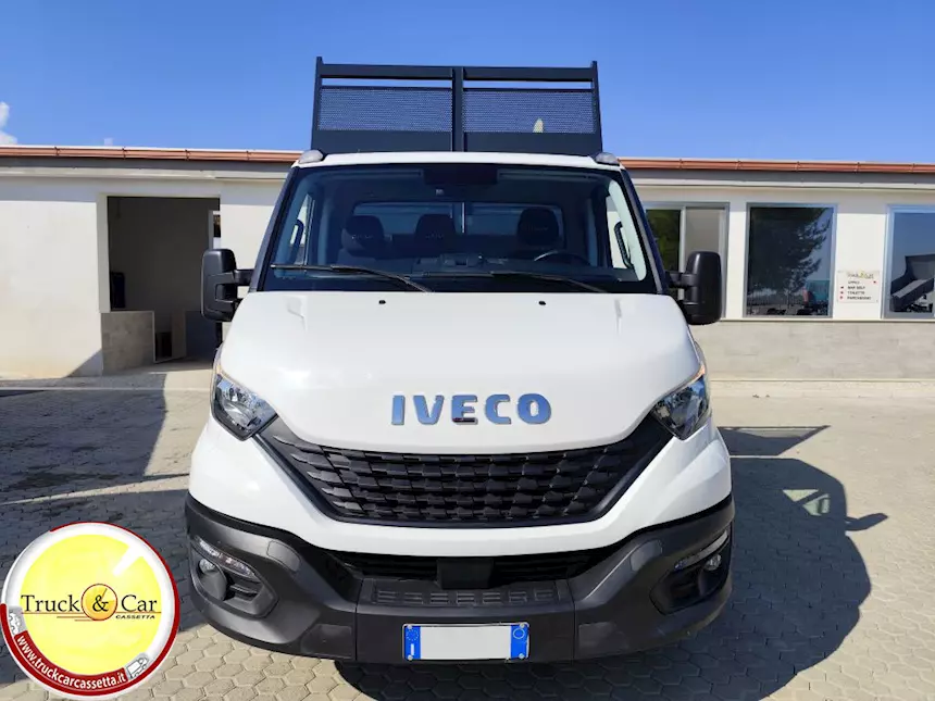 Foto 2Iveco Daily 35C18 - 2020 - motore nuovo - ribaltabile trilaterale