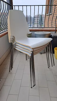 Sedie bianche da cucina