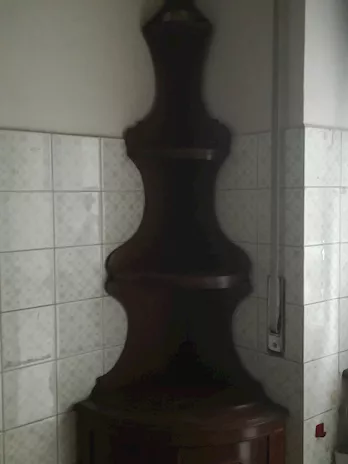 Angoliera stile classico