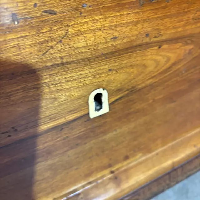 Antico comò cassettone cappuccino Carlo X 1820 in noce - Foto 5