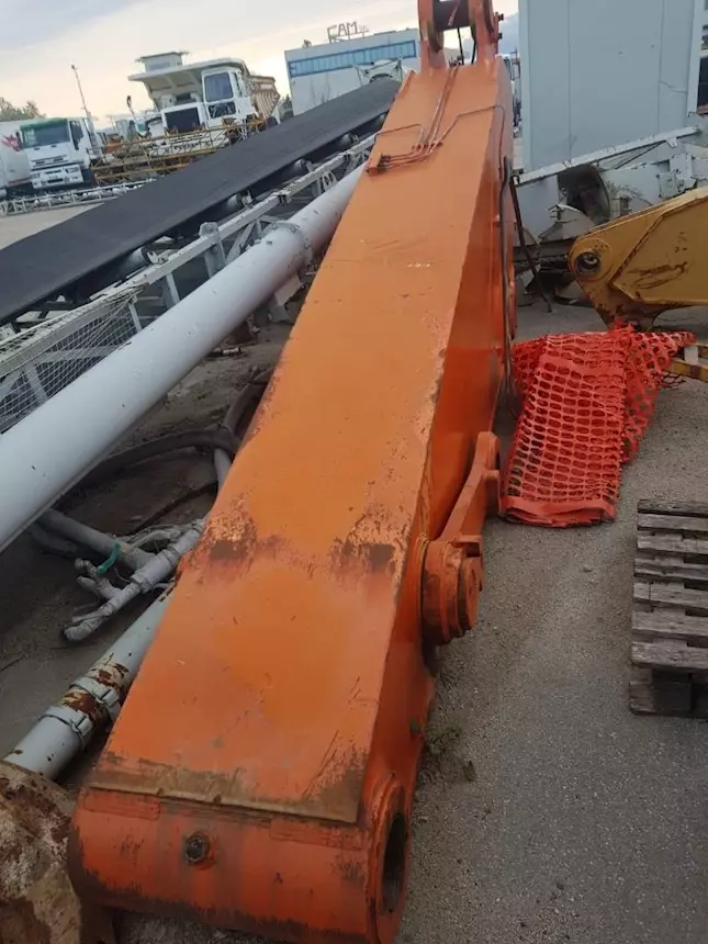 Foto 3Ricambi vari per Tipologia escavatore Fiat Hitachi EX 700