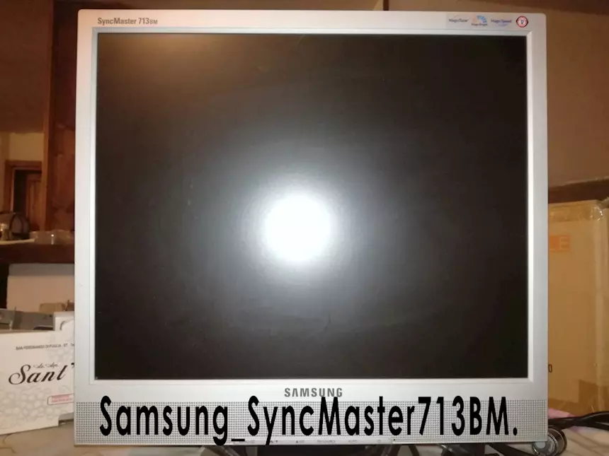 Monitor LCD Samsung SyncMaster713BM - 17 Pollici