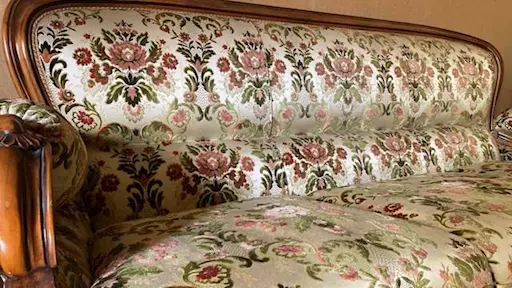 Divano un pò vintage + 2 poltrone