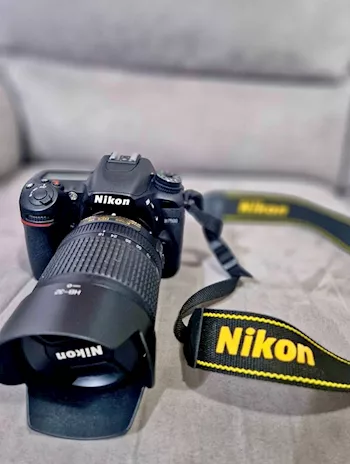 Nikon D 7500 con obbiettivo 18-140 VR