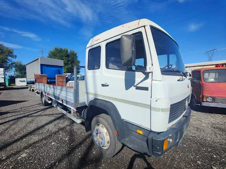 Mercedes carrellone pianale 7,70 con verricello