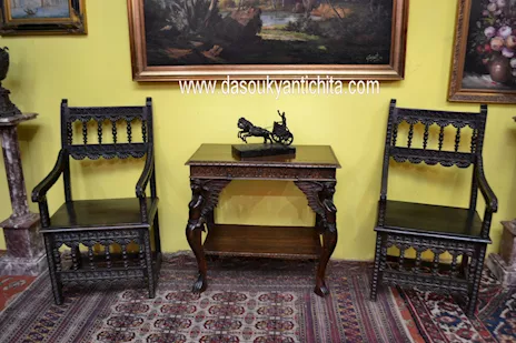 Coppia di poltrone stile Rinascimentale primi del XX secolo