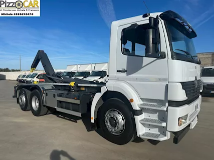 Mercedes 25.28 Gancio Scarrabile e Cassa gru