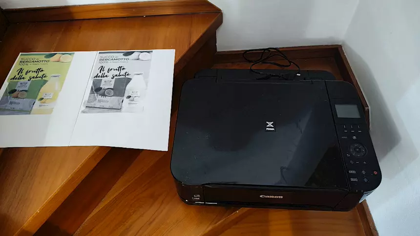 Stampante multifunzione a colori
