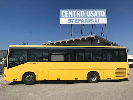 Iveco Crossway MT 10.70 versione Scuolabus Anno 2008 Km 136000 - Anteprima 2
