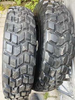 2 Cerchi e gomme Michelin 7.50R16 Land Rover 88 109 - Foto 6