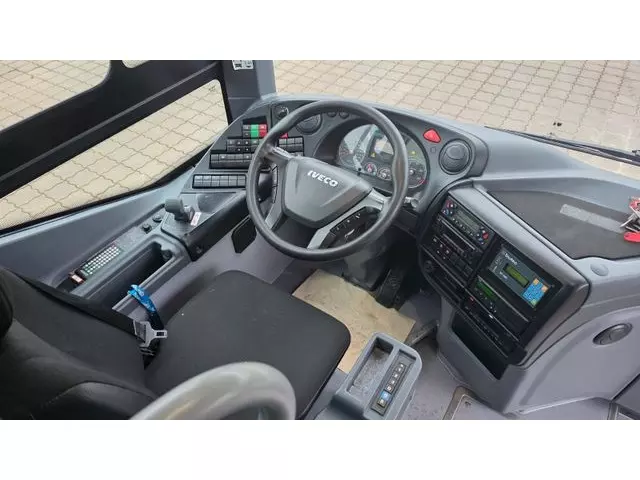 Foto 6Iveco Crossway H, cambio automatico