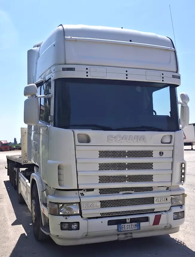 Foto 2Trattore stradale Scania R 124 420 Anno 2004 Km 1270000, cambio manuale
