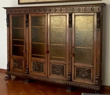 Libreria e scrivania antichi