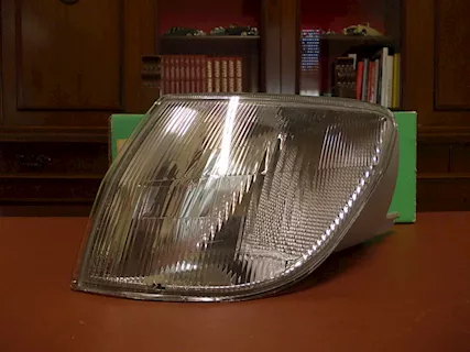 Fanalino anteriore sx Peugeot 306
