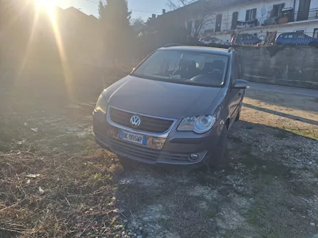 Volkswagen Modello Touran anno 2007 GPL Km 158000 Monovolume Manuale - Foto 2