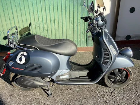 Vespa 300 GTv serie numerata Marca Piaggio - Foto 6