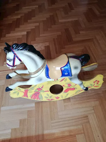 Cavallo a dondolo antico